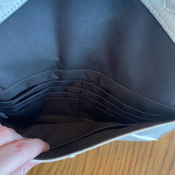 SAM EDELMAN White Embossed Clutch Wristlet - Picture 4 of 4